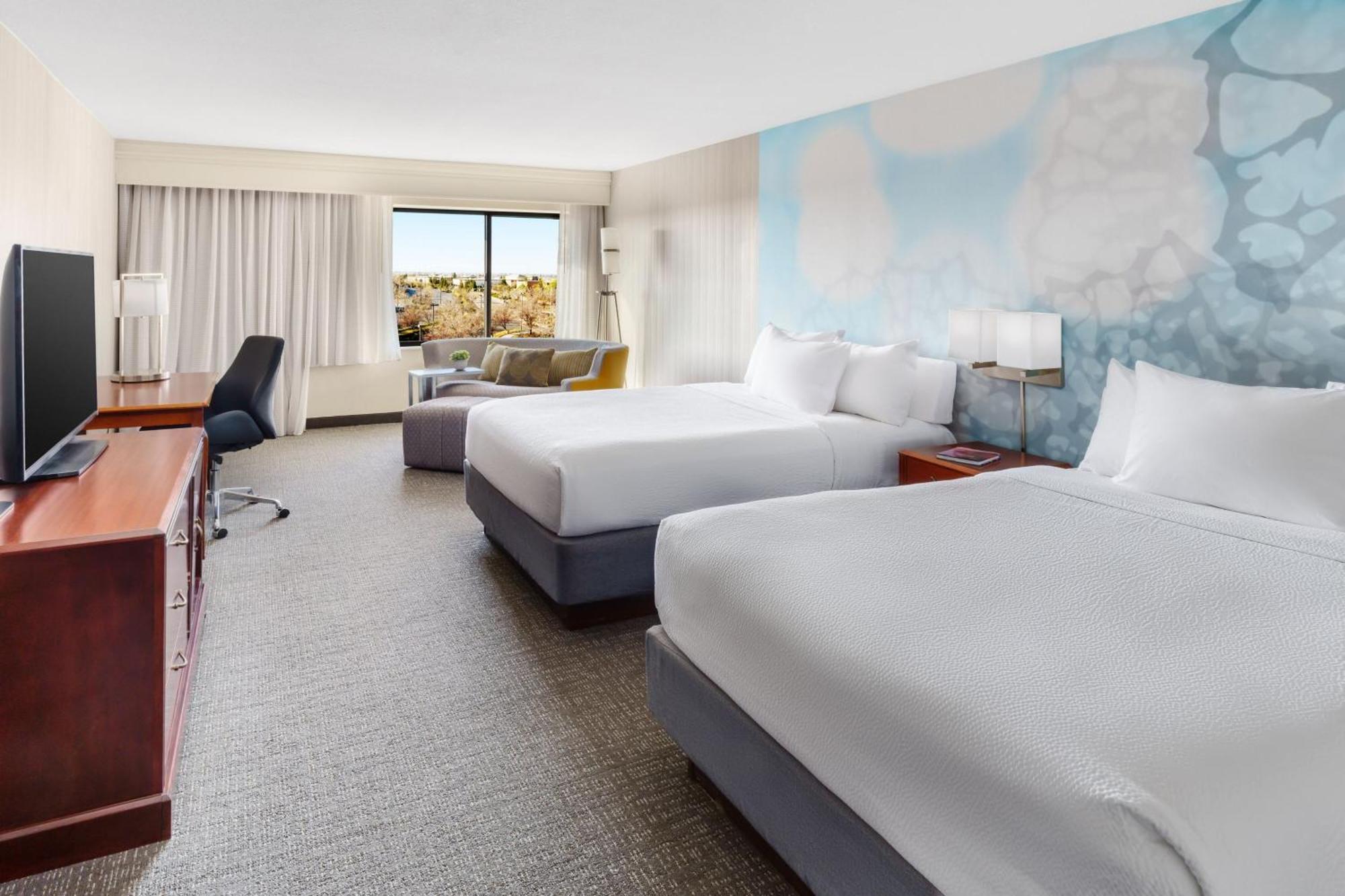 Courtyard By Marriott Roseville Galleria Mall/Creekside Ridge Drive Esterno foto