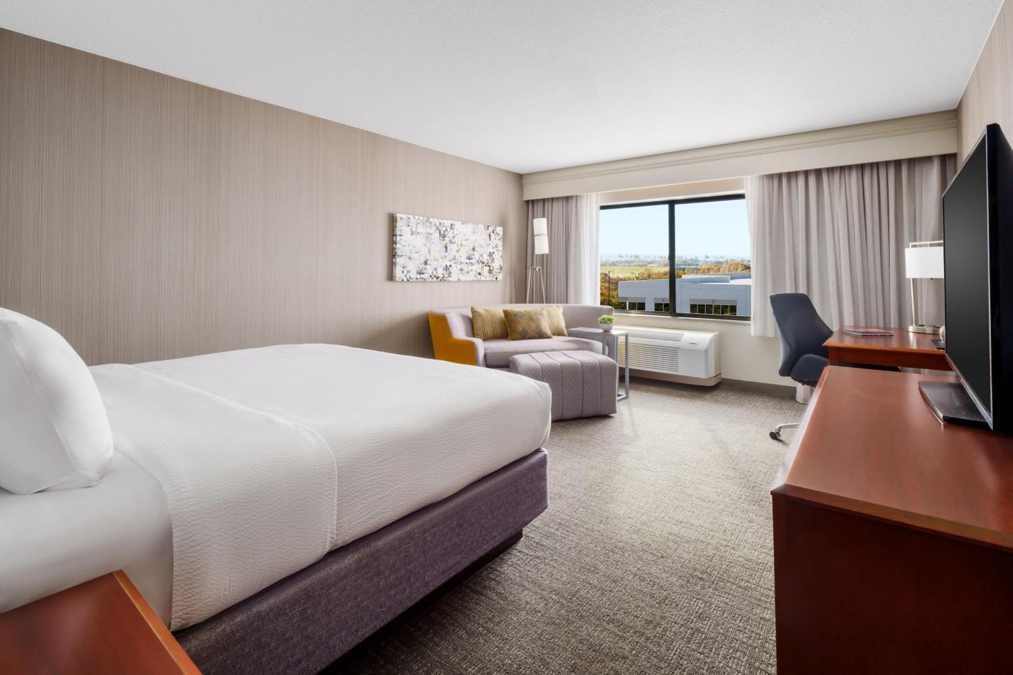 Courtyard By Marriott Roseville Galleria Mall/Creekside Ridge Drive Esterno foto