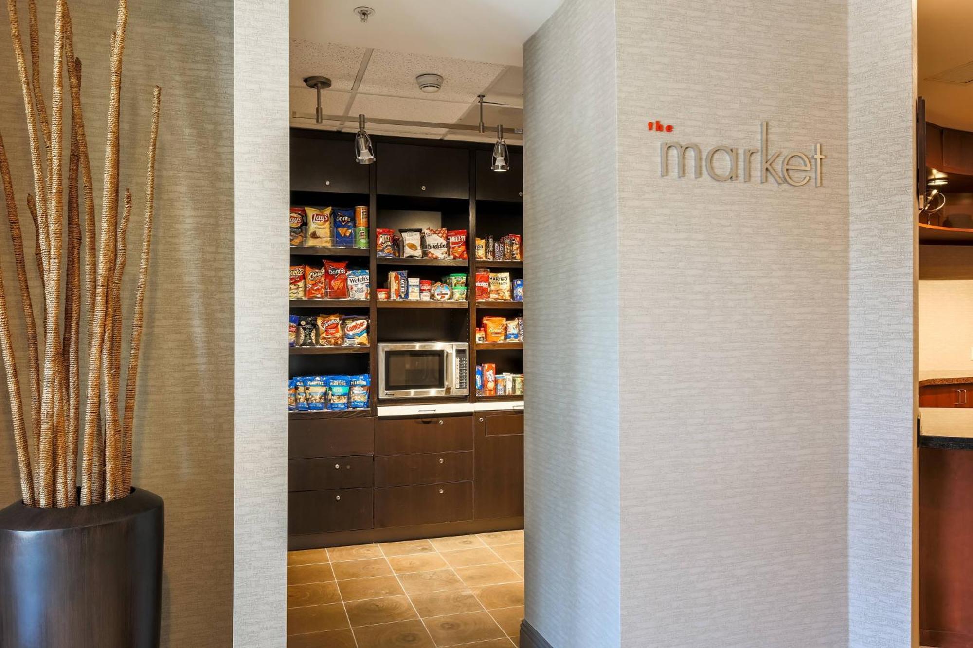 Courtyard By Marriott Roseville Galleria Mall/Creekside Ridge Drive Esterno foto