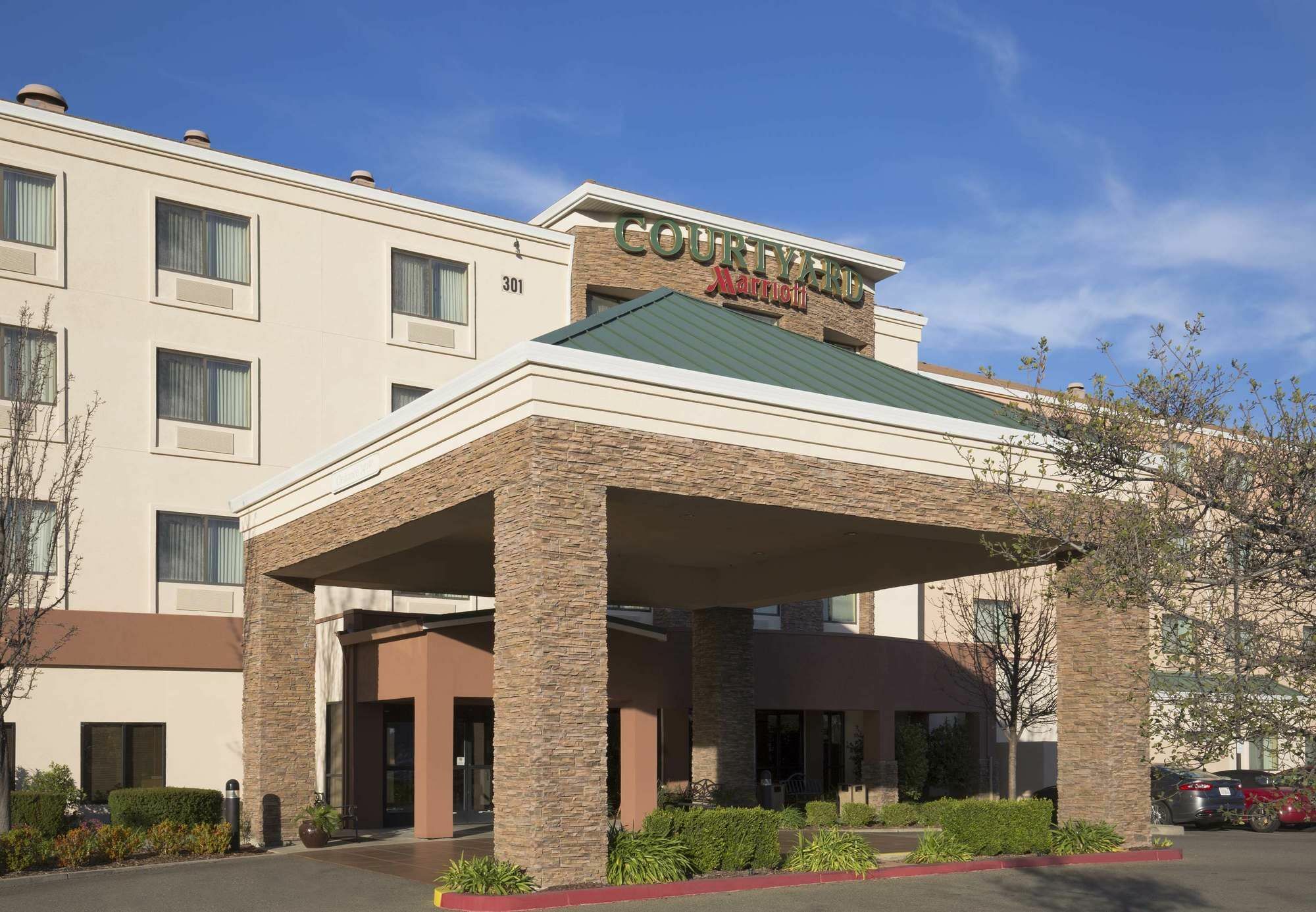 Courtyard By Marriott Roseville Galleria Mall/Creekside Ridge Drive Esterno foto